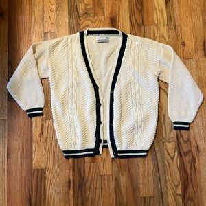 (SOLD ❌ on Depop) Vintage 80’s Collegiate Cardigan